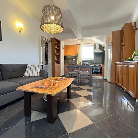 Retreat Apartment *